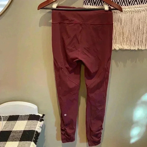 LULULEMON RARE RAIN ON TRAIN ON TIGHT LEGGINGS IN REDWOOD COLOR SIZE 6 - Picture 4 of 9